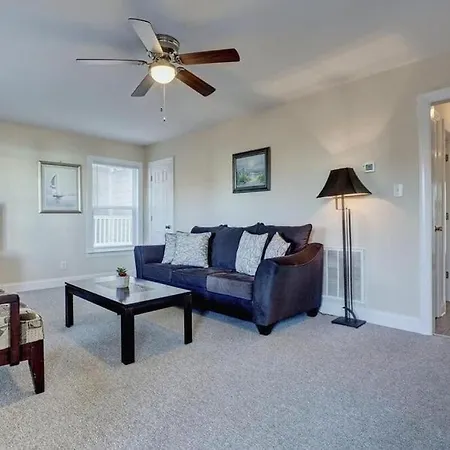 Beautiful 4 Bed 3 Bath Beach Cottage With Wonderful Ocean Views